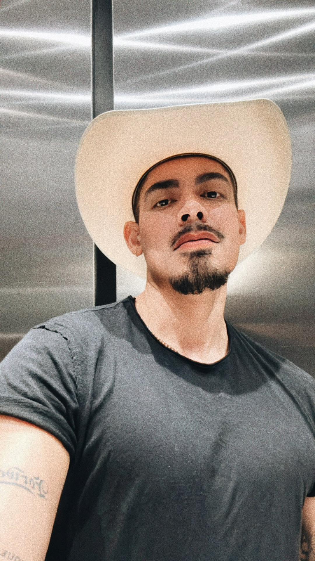 Photo HD Gotham Extra Bold - 1