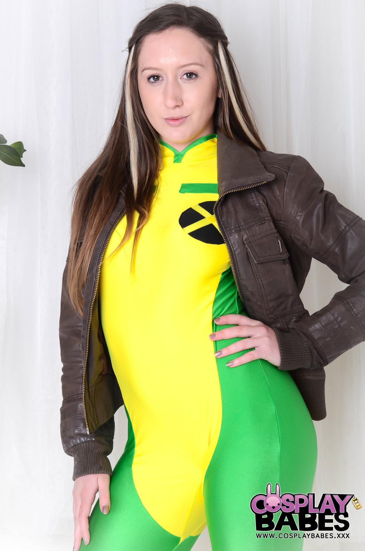 Elouise Please Fessée