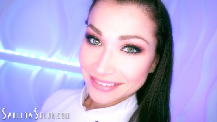 Jennifer Jacobs Returns For Another Hot POV Suck and Swallow Session