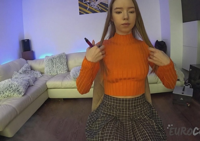 Extremely Attractive 18yo Model Kitty Kate Dancing Stripping And Masturbating