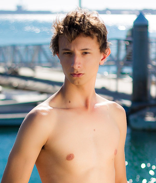 Mitch Hudson Anulingus