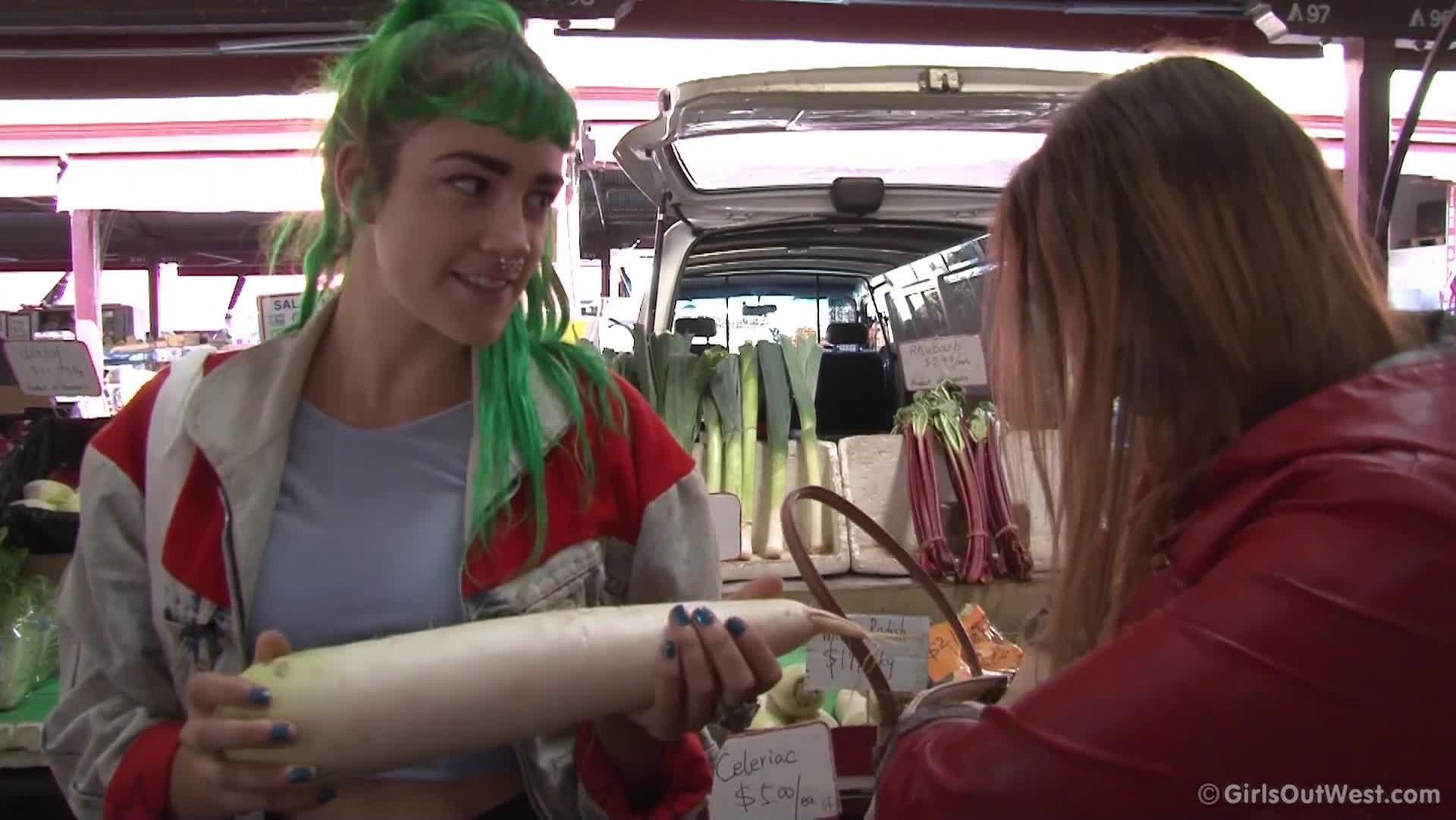 Anne & Emerald - Adventures pt 1