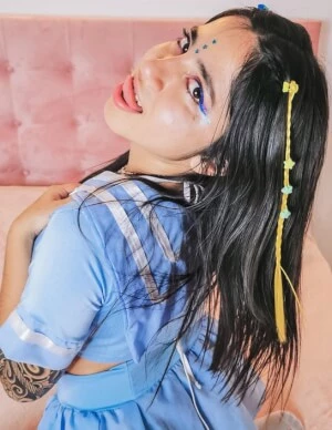 Alice Casablanca Facial