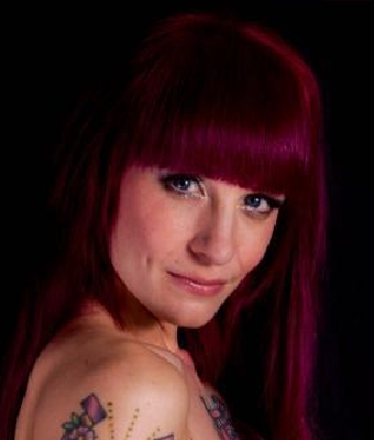 Miss Trixx Gorge profonde