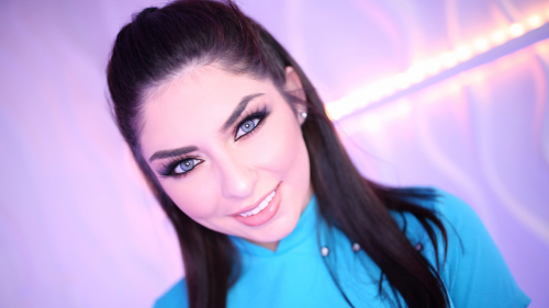 Swallow Salon Welcomes Keira Croft Showing Her Love of Swallowing Cum