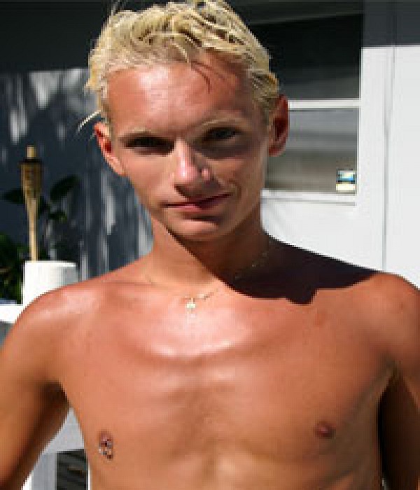 Trevor Grey Plan à trois