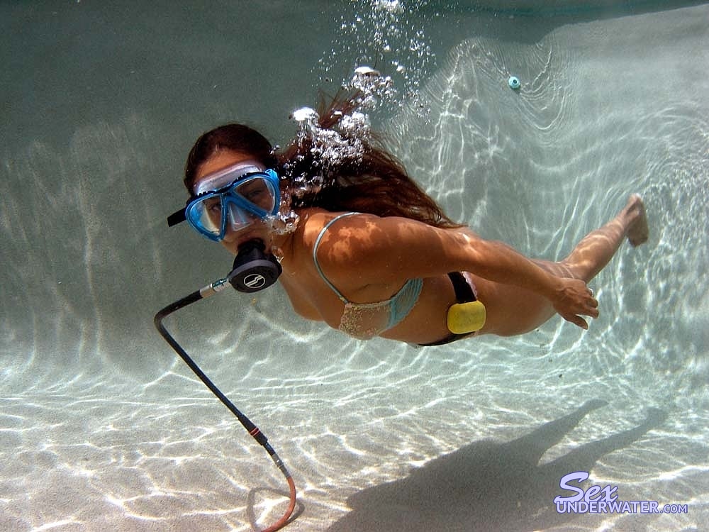 Estella Leon Scuba Training