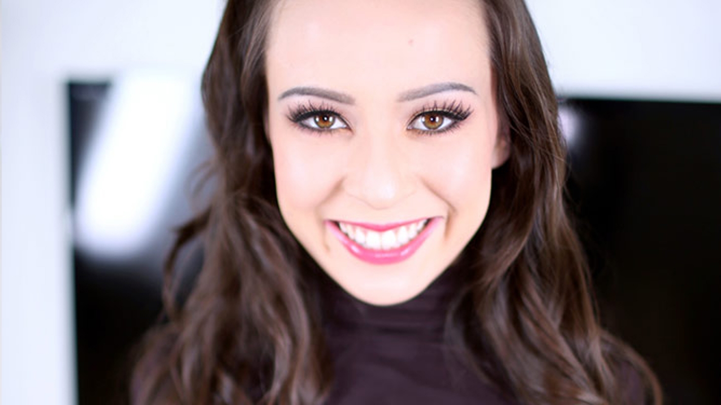 Ariel Grace is Back! Skinny Teen Beauty is Hot For More Penetration