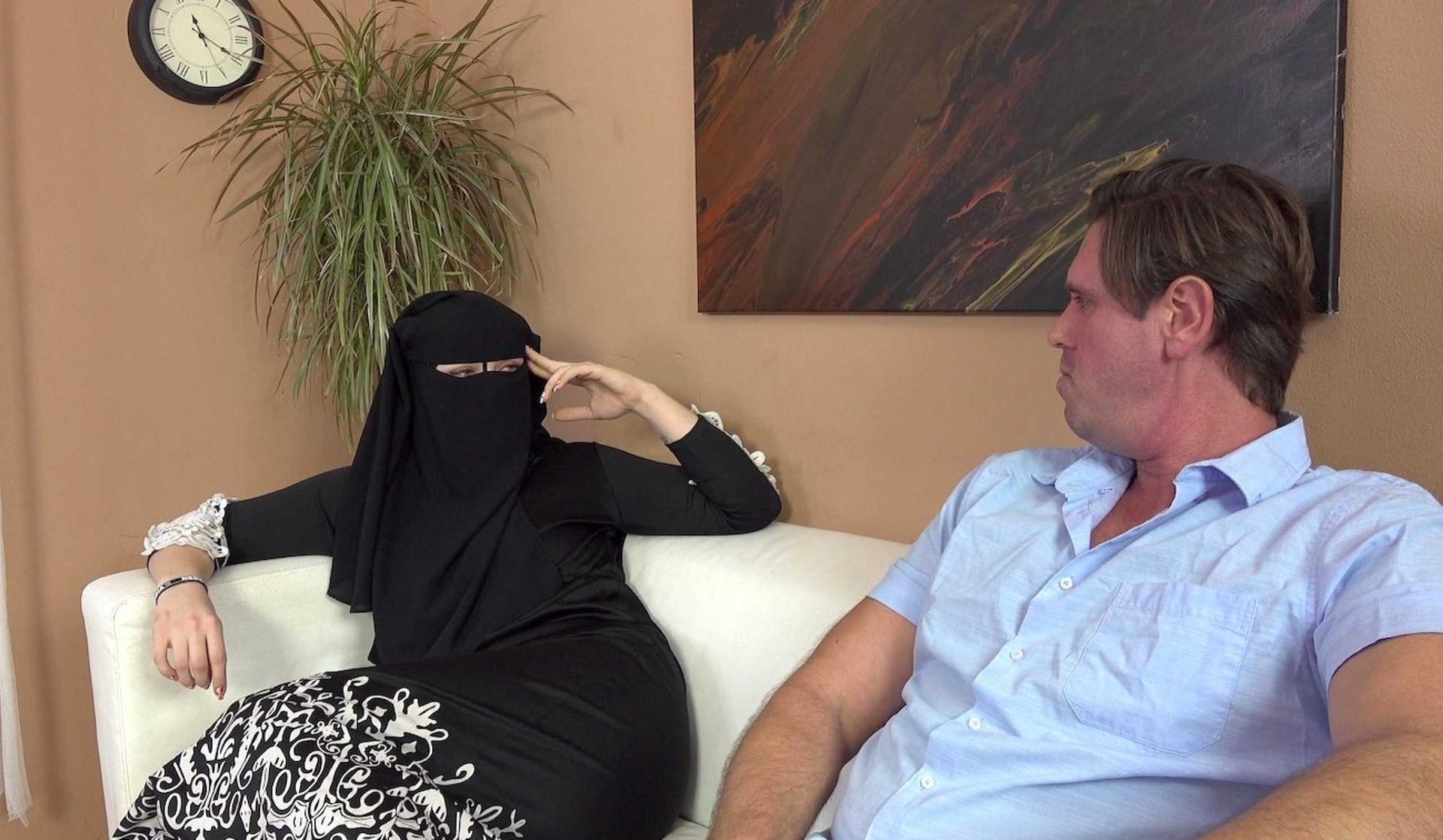 Jealous woman in niqab gets a hard cock