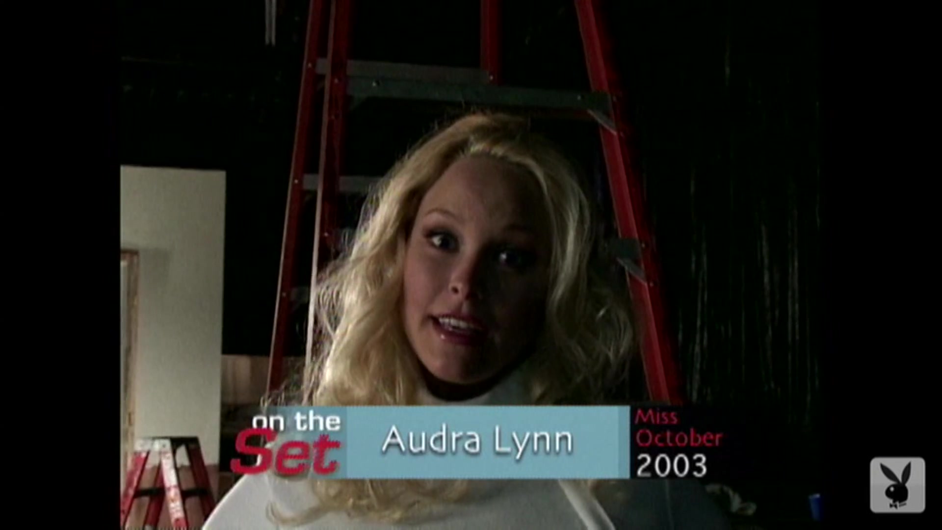 Playmate Exclusives October 2003 - Behind the scenes - Audra Lynn 02