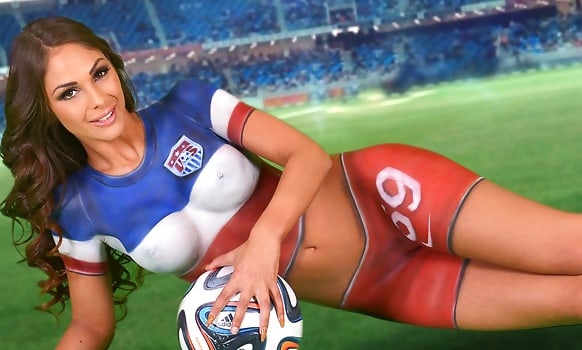 Photo HD Holly Bond - 1