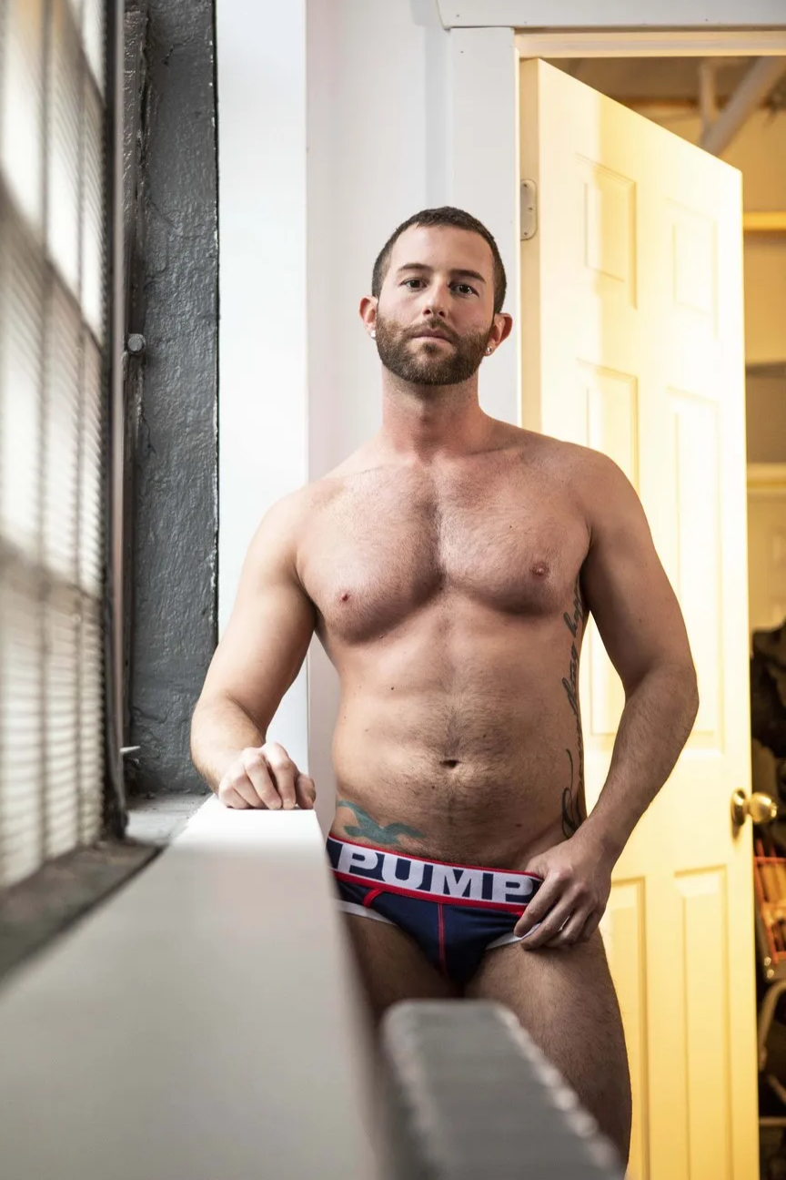 Tanner Hall Anulingus