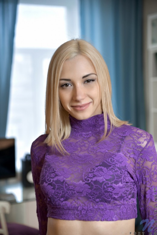 Photo HD Anna Lee - 3