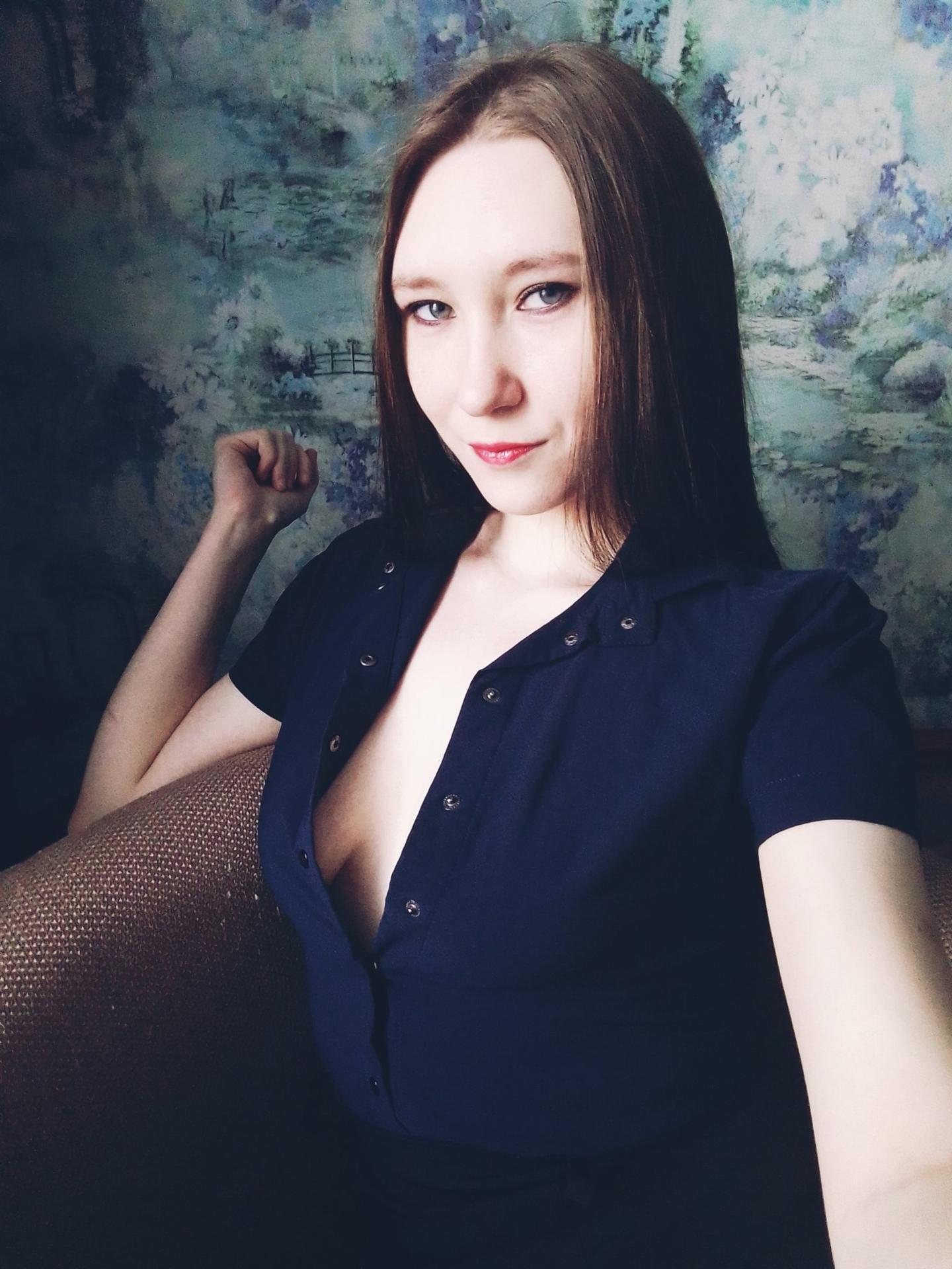 Elisabeth Shameless Facial