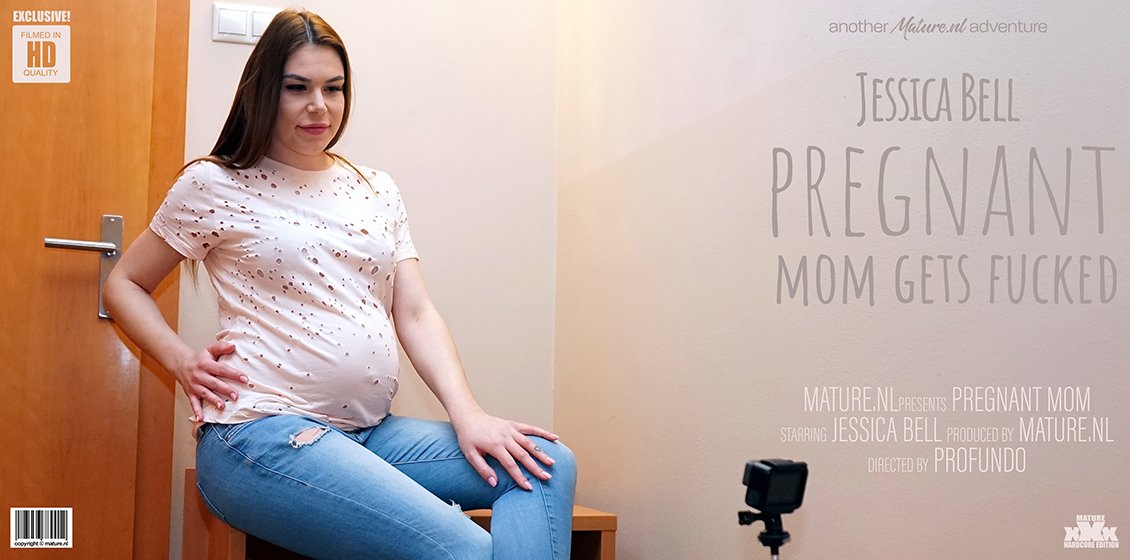 Pregnant mom Jessica Bell needs a big hard cock