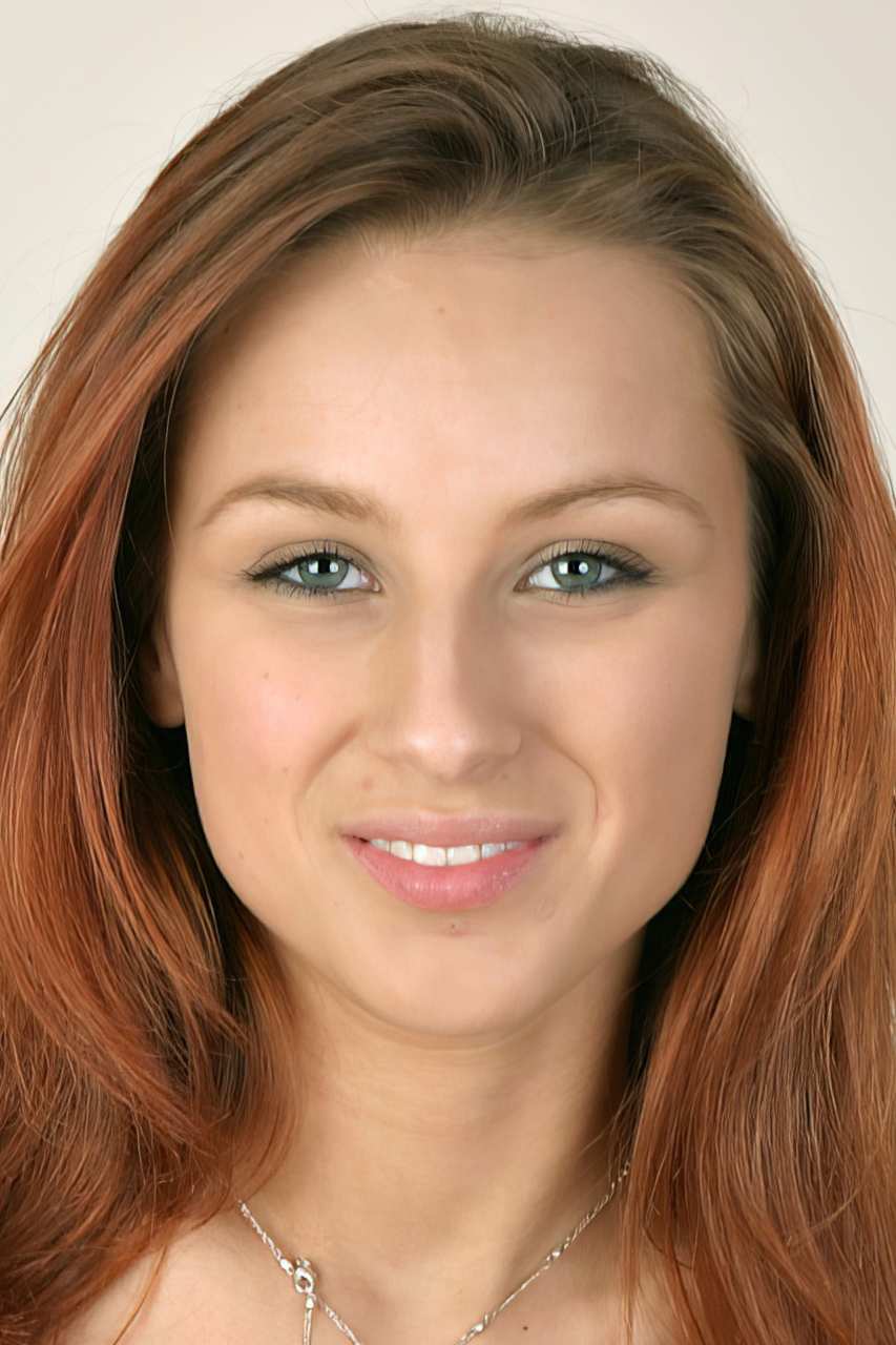 Photo HD Dani Woodward - 1