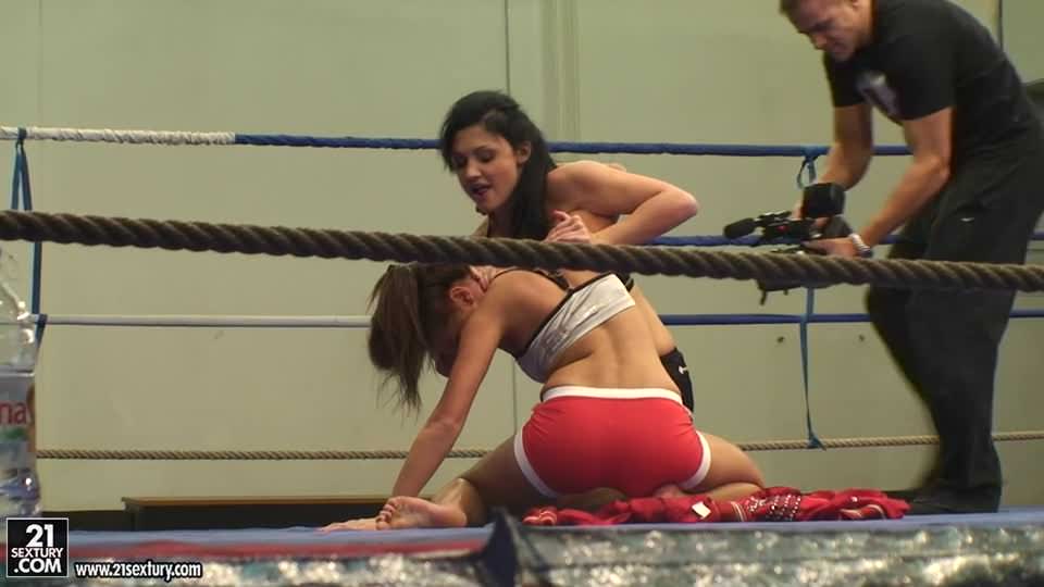 NudeFightClub backstage