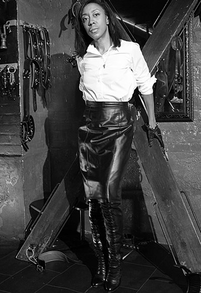 Photo HD Governess Painless - 3