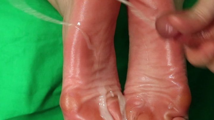 College Lacrosse Players Smelly Soles Get A Warm Load