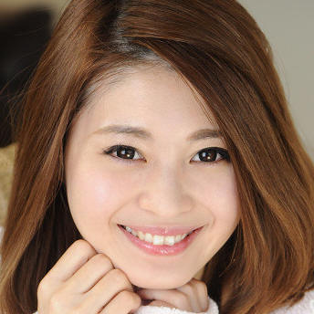 Mina Yoshizawa Fessée