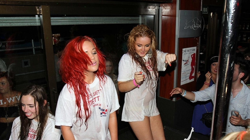 Bar Crawl Frolics 4