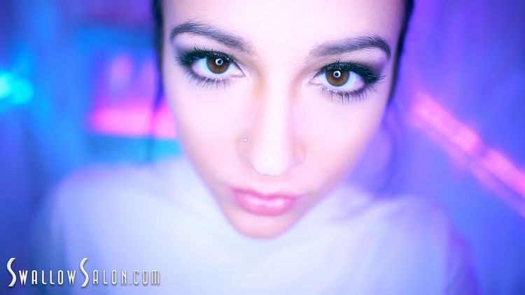 Dallas Black This Beauty Shows Off Her Oral Skills