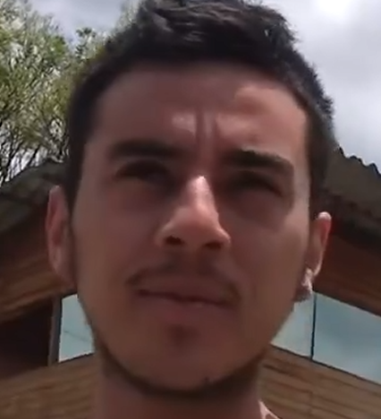 Johnny Garcia Fessée