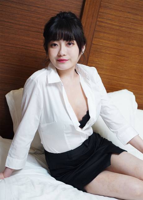 Huang Yina Fellation