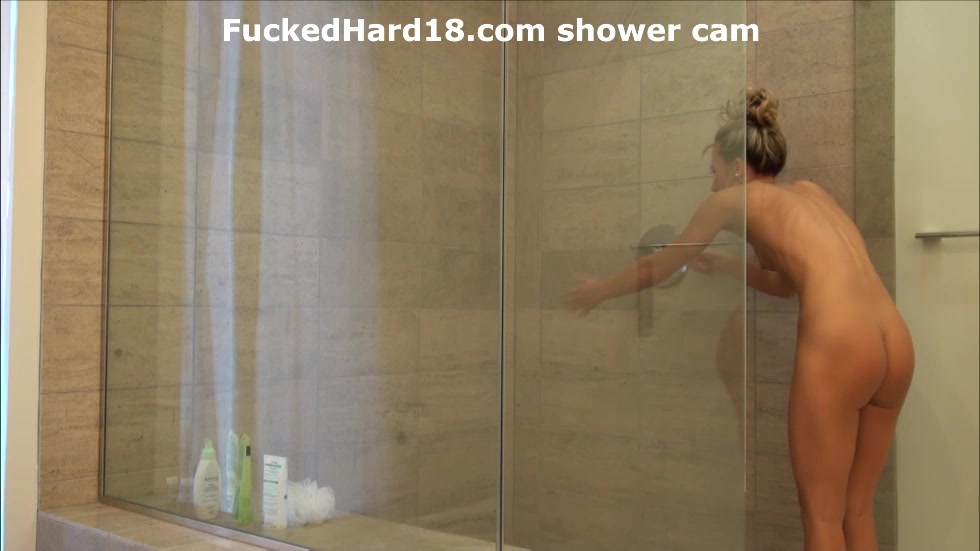 Abbey - Shower Cam