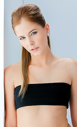 Photo HD Tracy Gold - 2