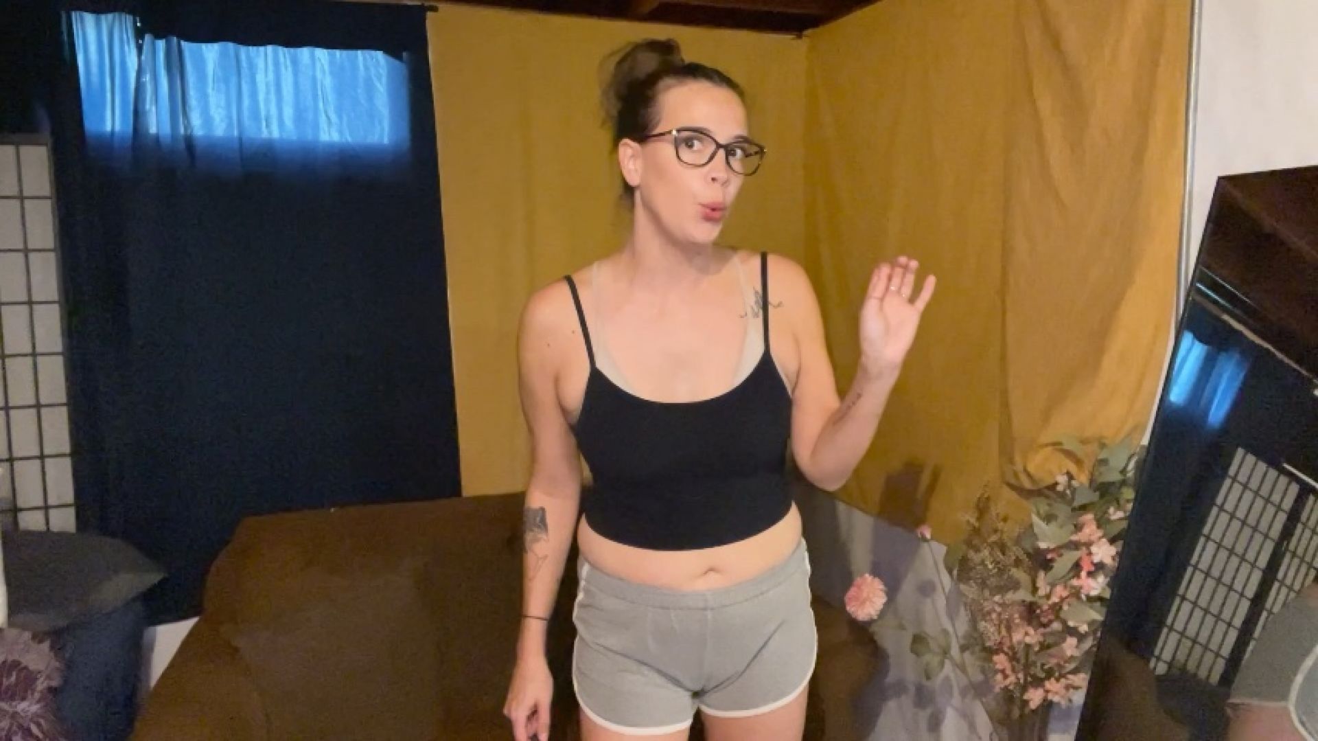 Butt Shake For Aunty