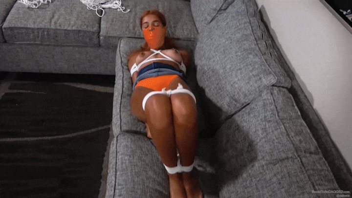 Aria Nicole - Play with Me Instead