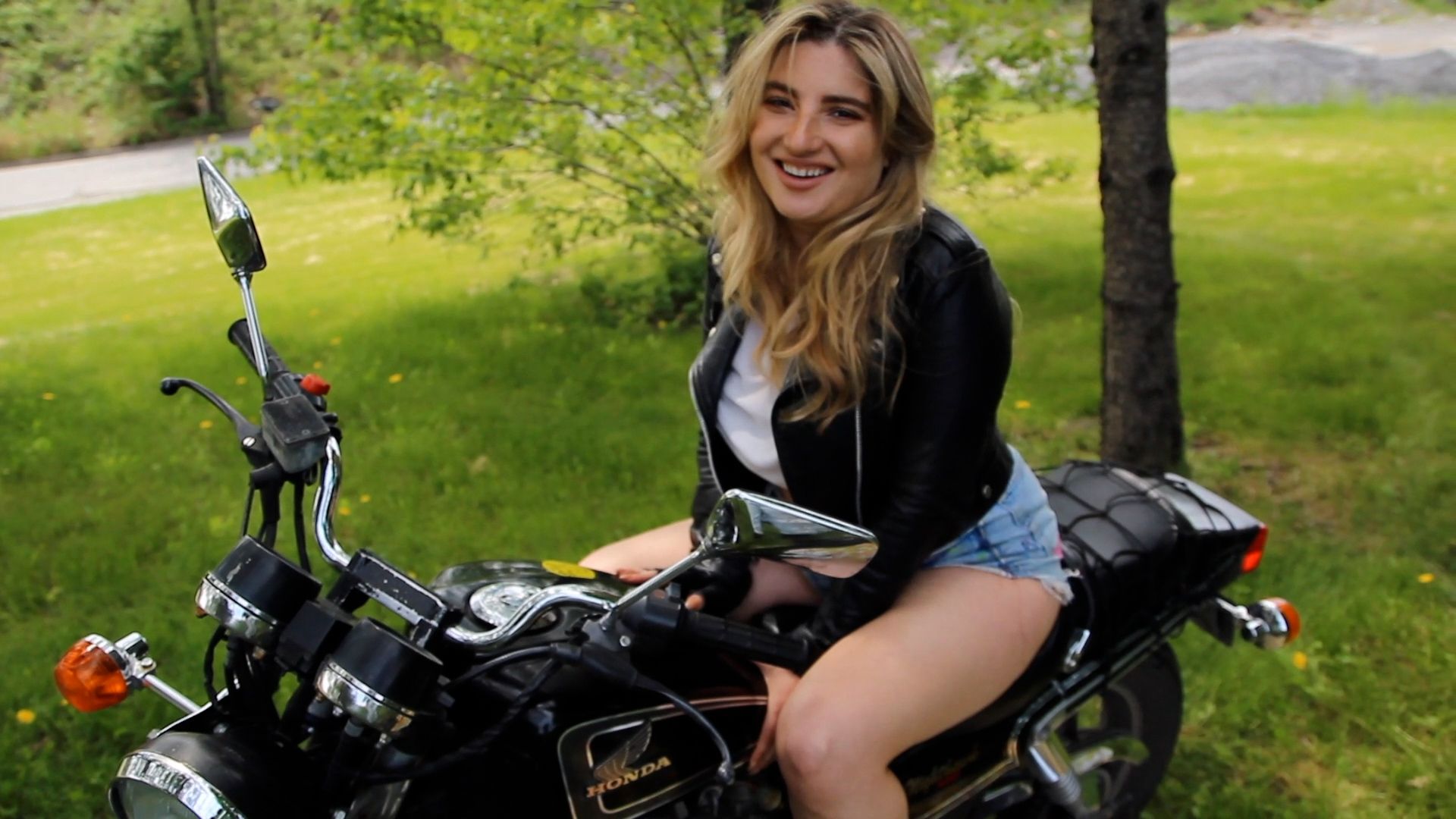 Intimate Moments with Jessica: Interview with Jessica