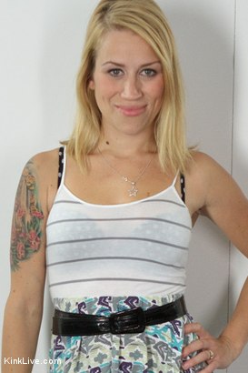 Bella Wilde Evolved Fights Lez