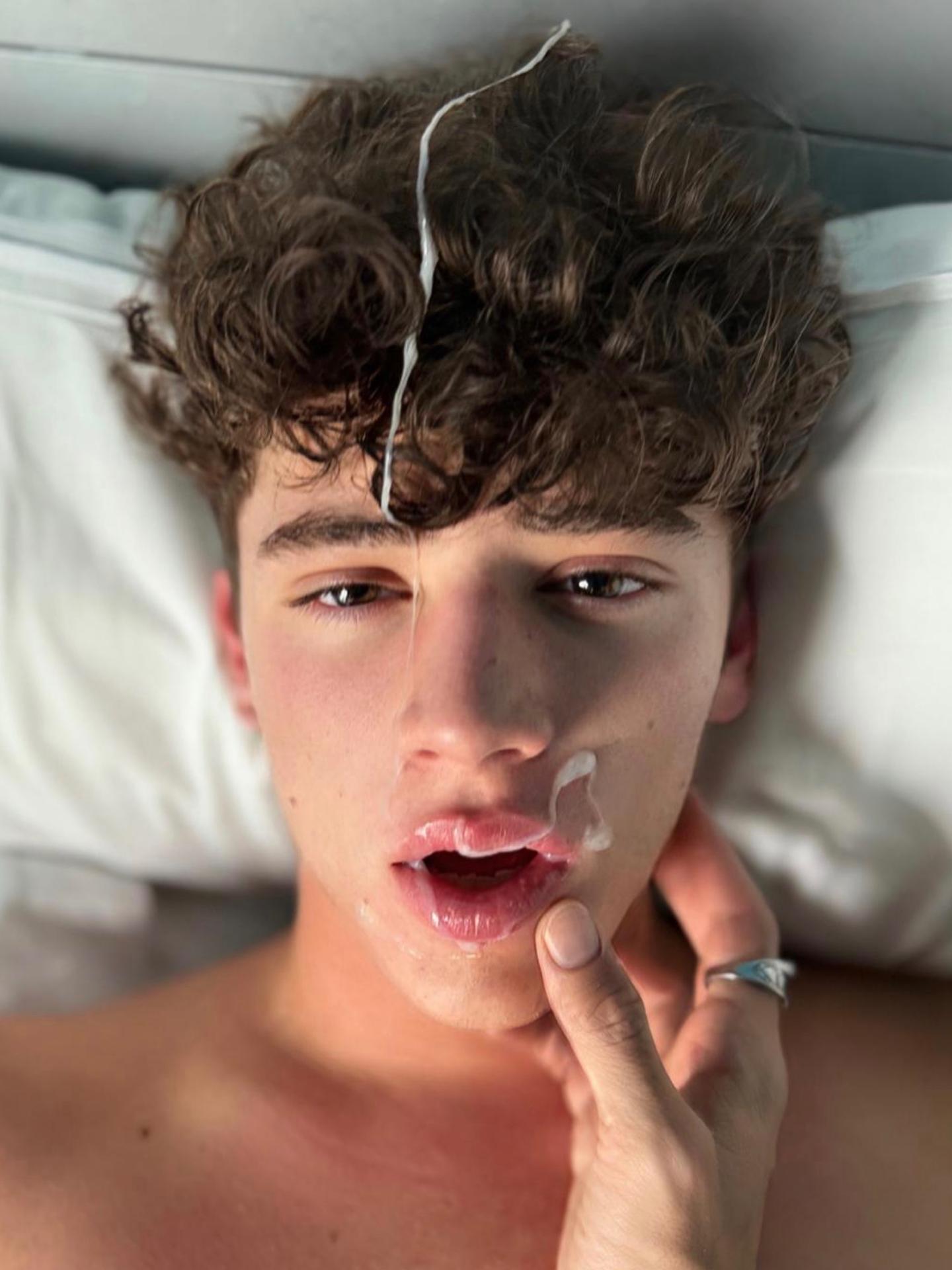 Gabriel Parker Anulingus