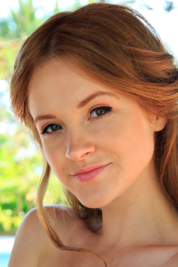 Photo HD Alice May - 2