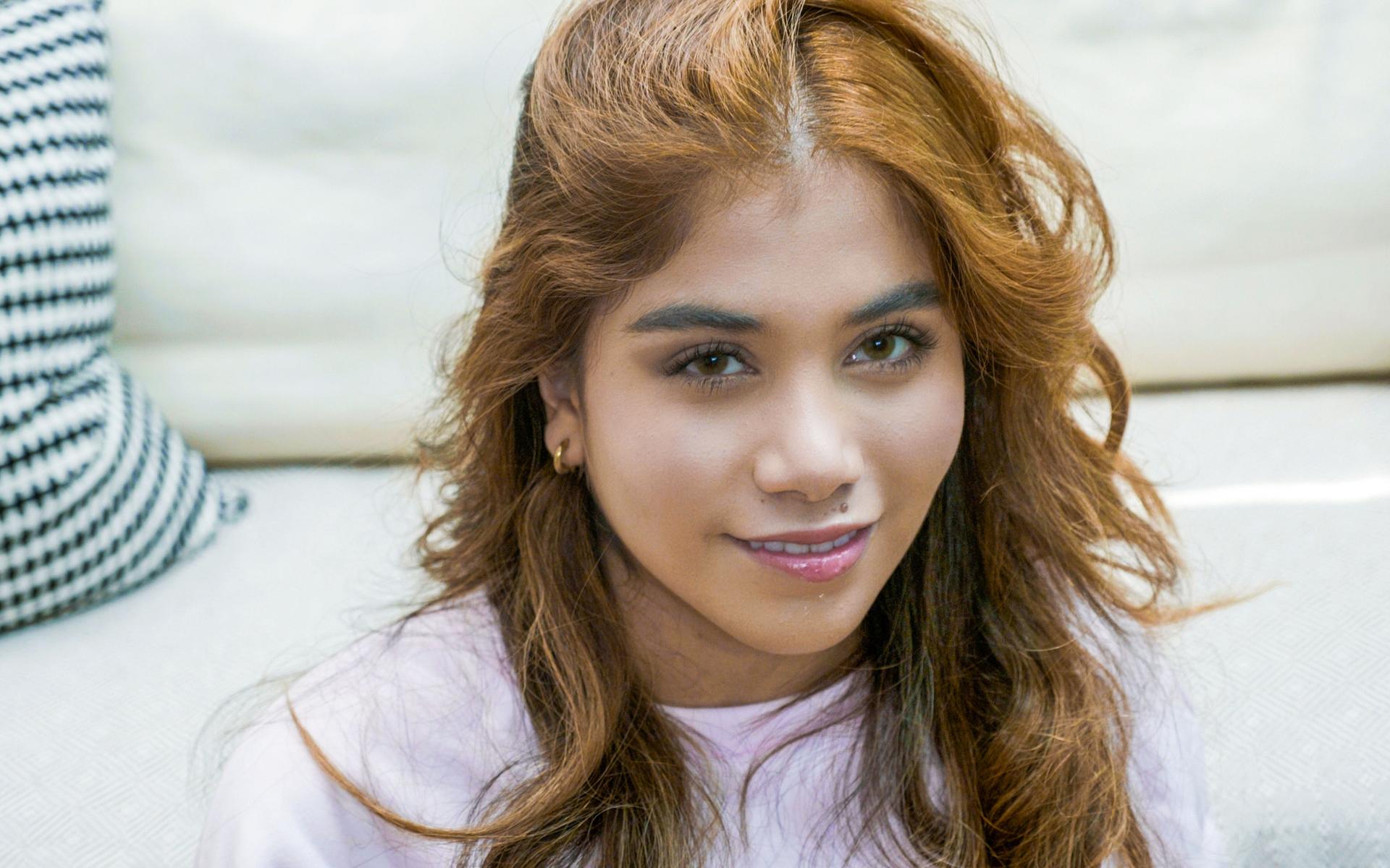 Marina Gold #5 - Interview before Bukkake