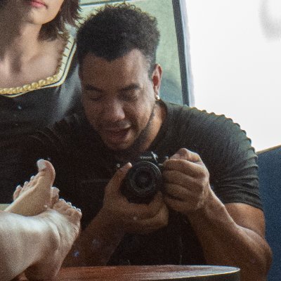 Photo HD Joey the Foot Guy - 3