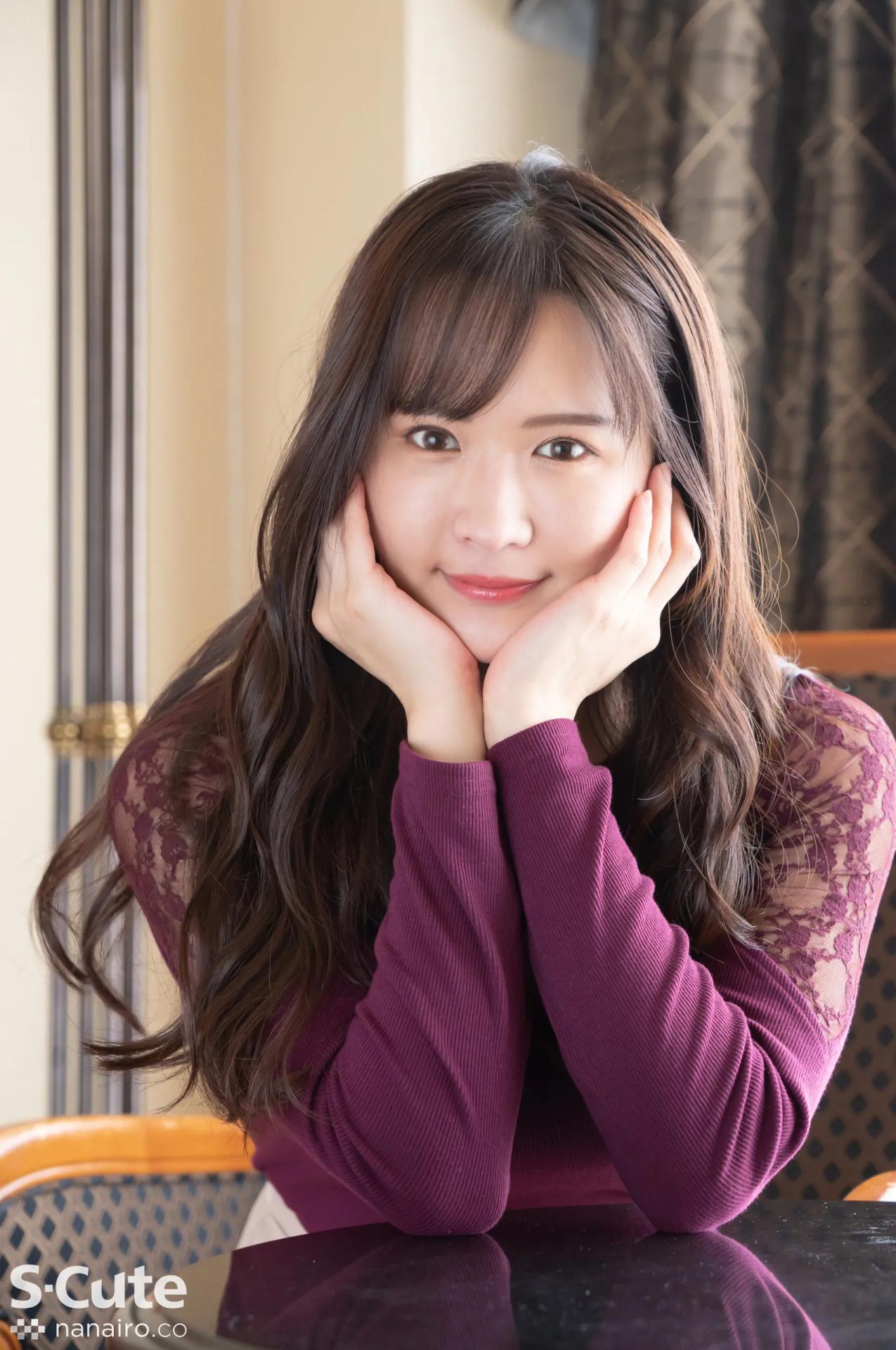 Narumi Hirose Gorge profonde