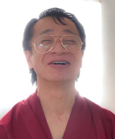 Sota Asami Gorge profonde