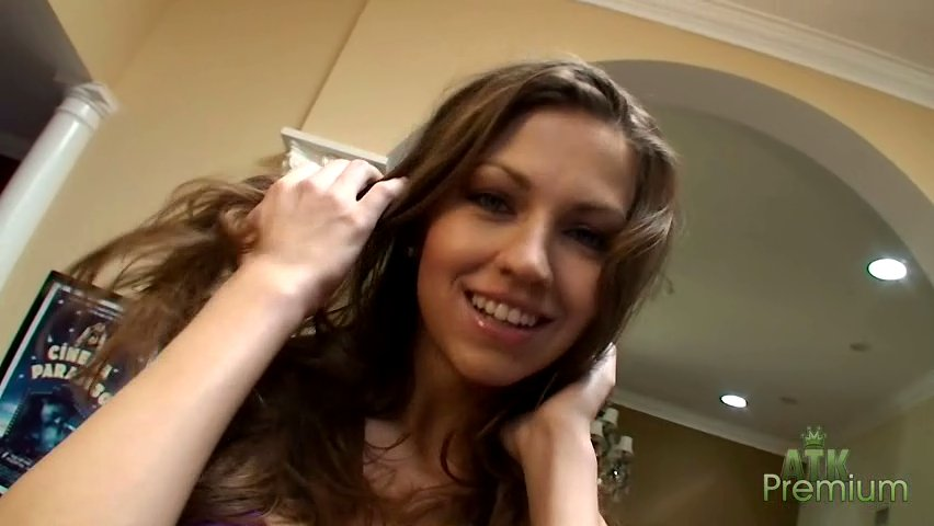 Eufrat Mai's Sexy Toy Pussy Session