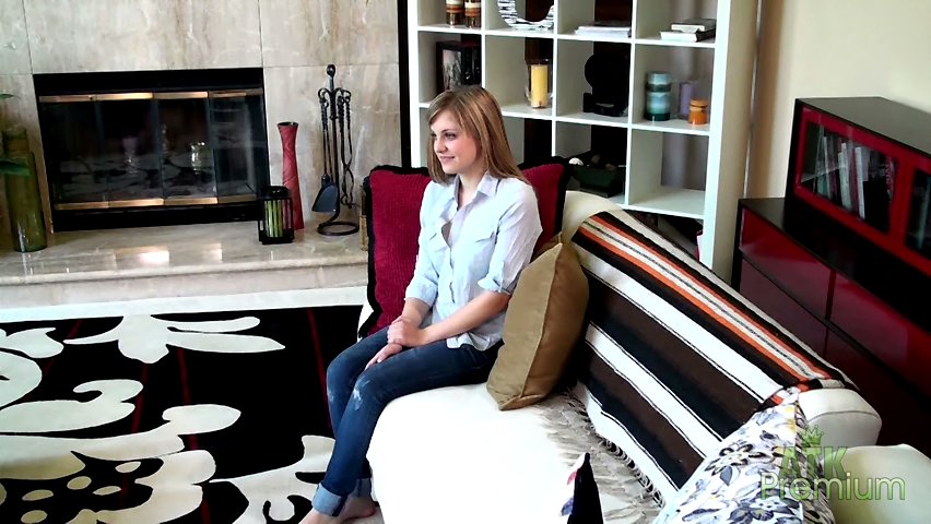Missy M. Gold in Masturbation