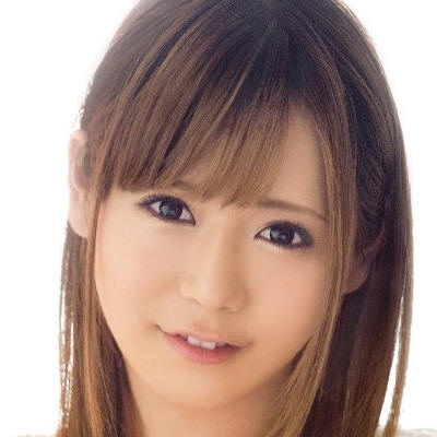 Hina Nishizaki Branlette