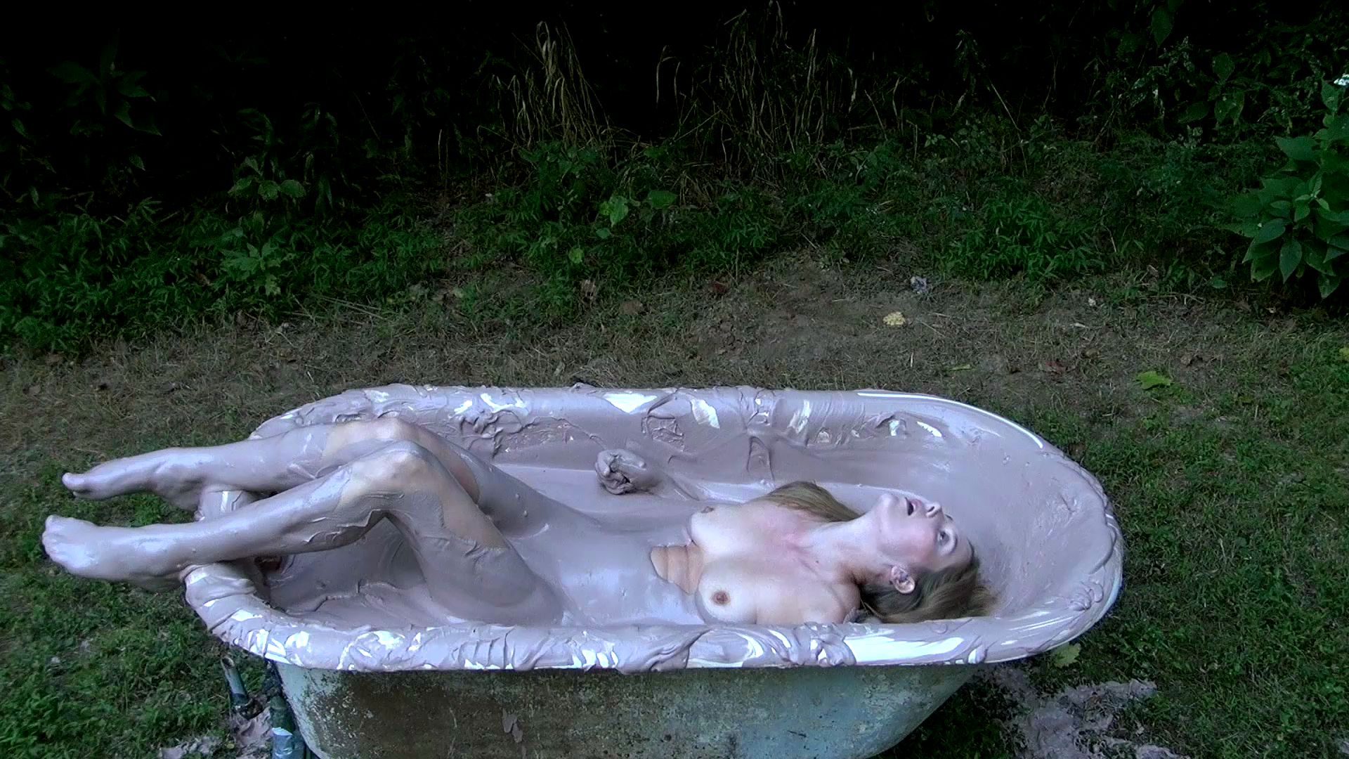 Star in the Mud Tub