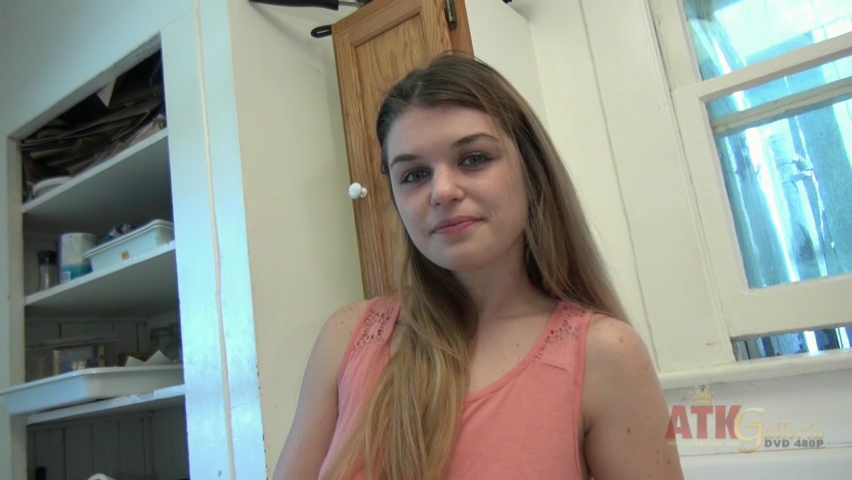 Anastasia Rose fingers her pussy