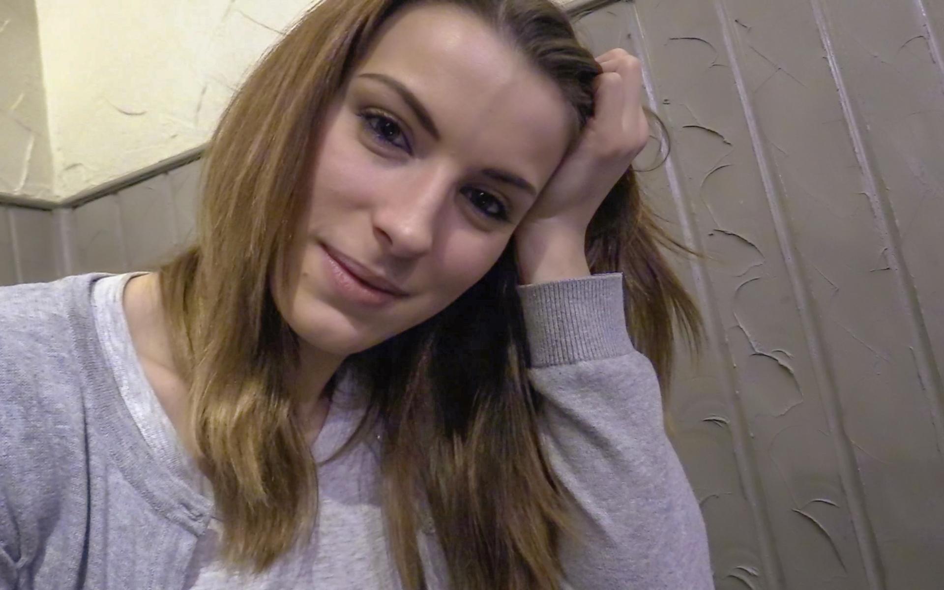 Victoria Daniels #1 - Behind The Scenes