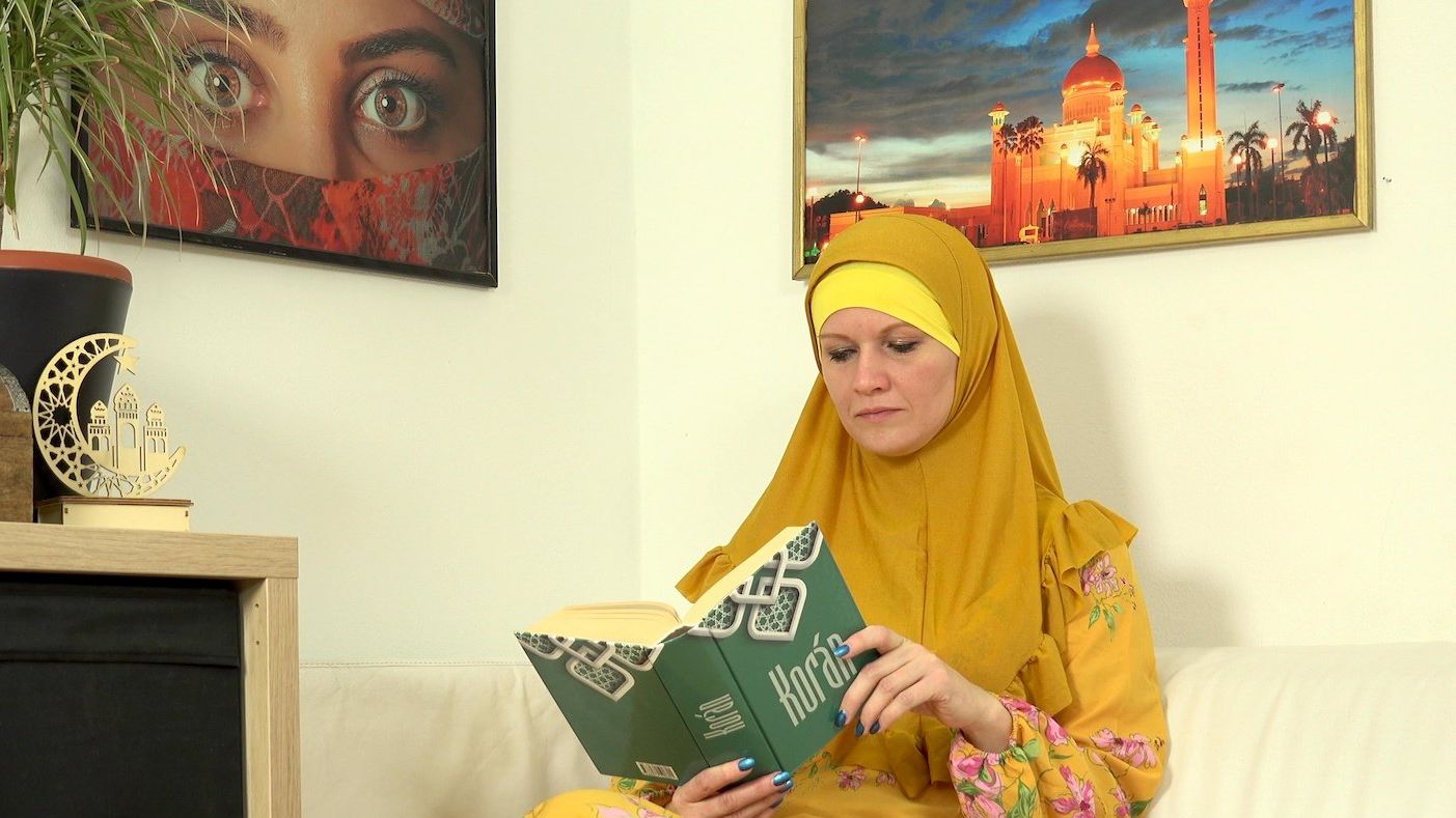 A woman in a hijab cheated on her husband