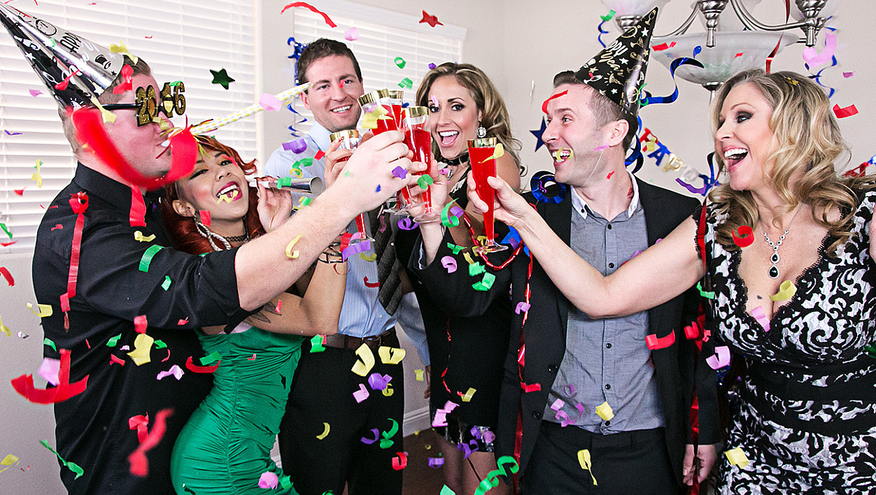 Eva Notty fucking in the bed with her big ass