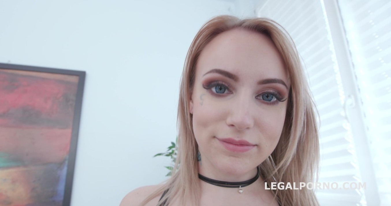 4on1 DP Ciri gest Balls Deep Anal and DP with good gapes, soft manhandle and swallow GL042