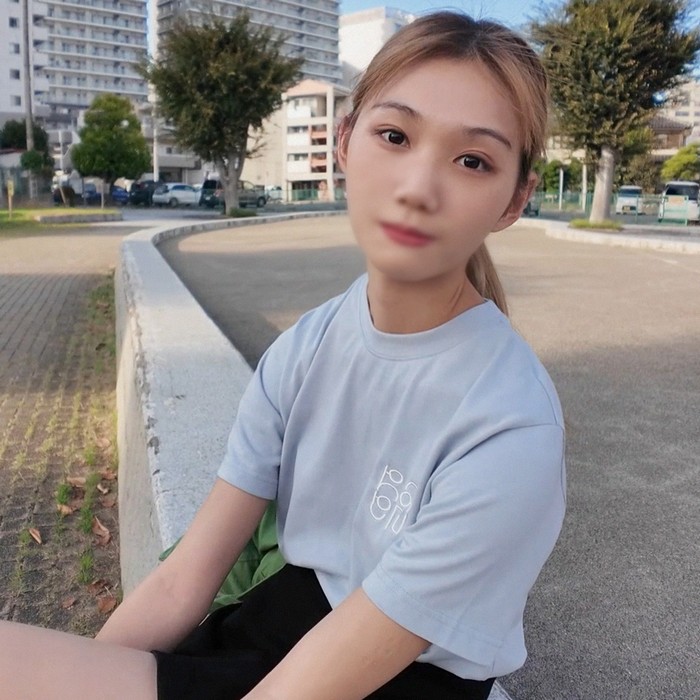 金欠でまた連絡が来たスレンダー腹筋ムスメ楓ちゃん。初々しいながらも濃厚ピストンで絶反応。締め付けパイパンマンコに熱いザーメンを注ぎ込む